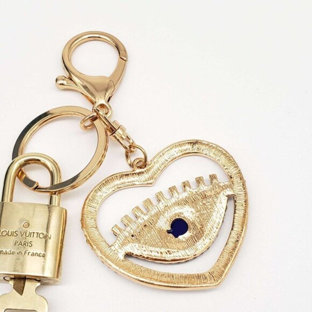 Authentic LV Gold Padlock 🔒Unbranded Keychain Charm for Louis Vuitton Bags - Picture 8 of 9